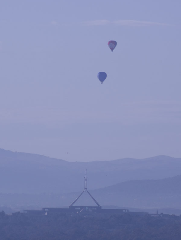 balloons parliamen 2t.jpg